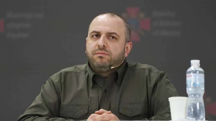Глава Минобороны Украины заявил о готовности страны к переговорам о завершении войны