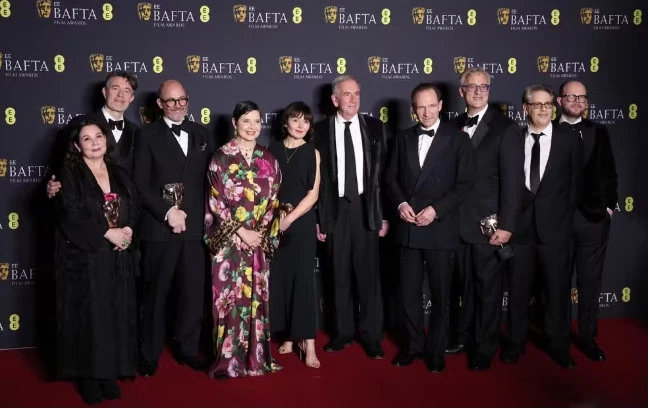 Кинопремия BAFTA — 2025: Победители и образы звезд на красной дорожке