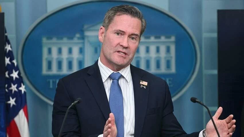 Советник Трампа заявил, что Зеленский скоро подпишет соглашение об ископаемых. В офисе президента Украины говорят, что там остаются пункты, которые вызывают вопросы