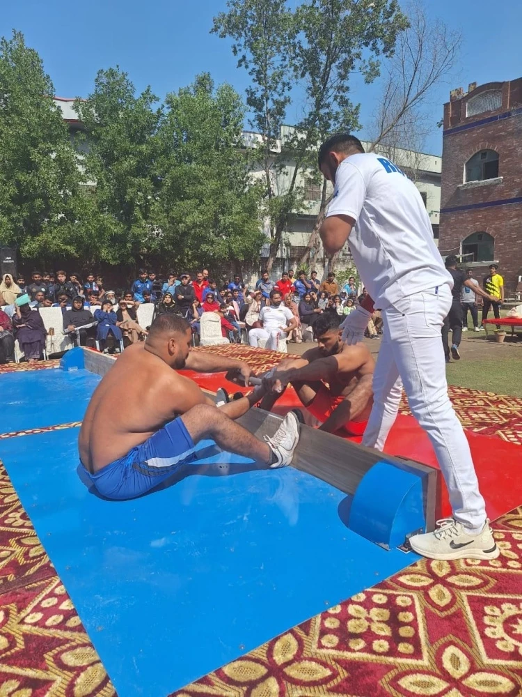 В Пакистане провели 8-й ежегодный Национальный чемпионат по "Таяк-тартышу"