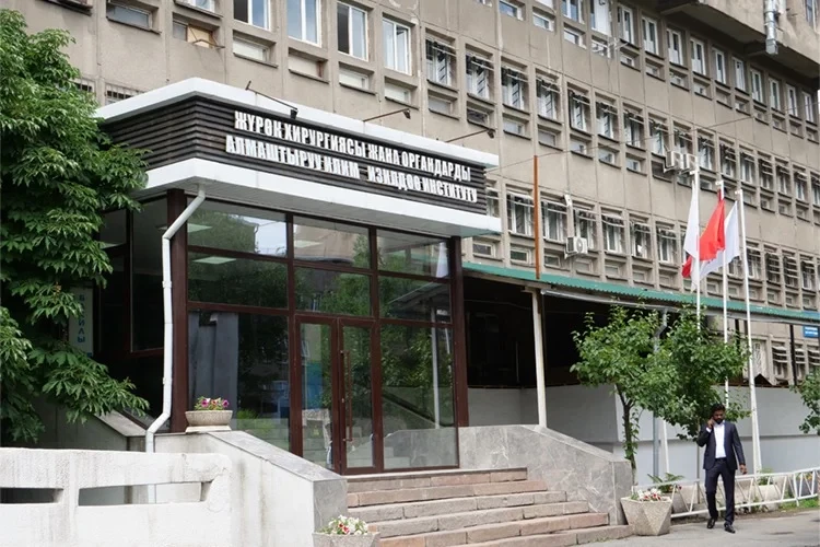 После пожара в НИИХСиТО временно не работают 9 врачей