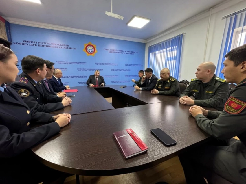 ОДКБ наградила чиновников Кыргызстана почетными знаками и медалями (список и фото)