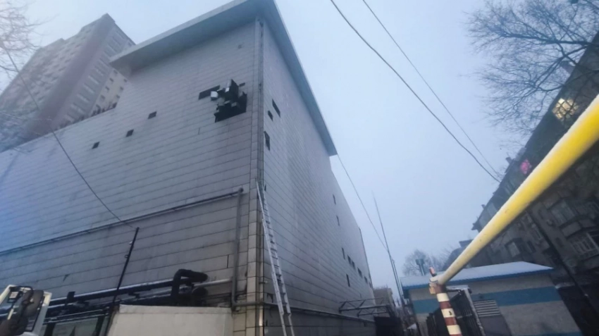 В «Бишкек Парке» утром произошел пожар (видео)