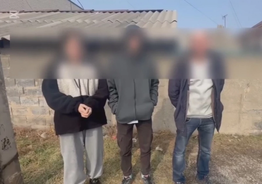 16-летний подросток за рулем «Нивы» сбил ребенка в Бишкеке и скрылся (видео)