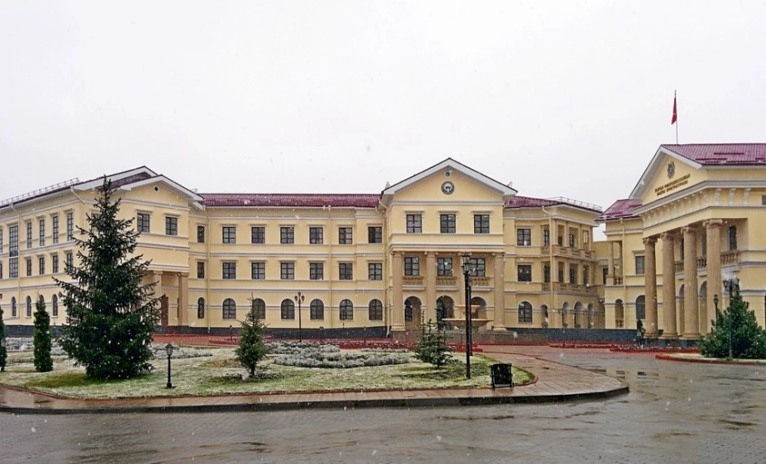 В Бишкеке государству вернули незаконно приватизированные участок и квартиру