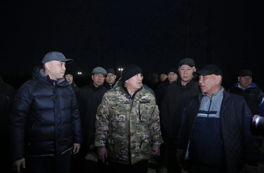 Мэр Оша проинспектировал расширение дороги на улице Раззакова