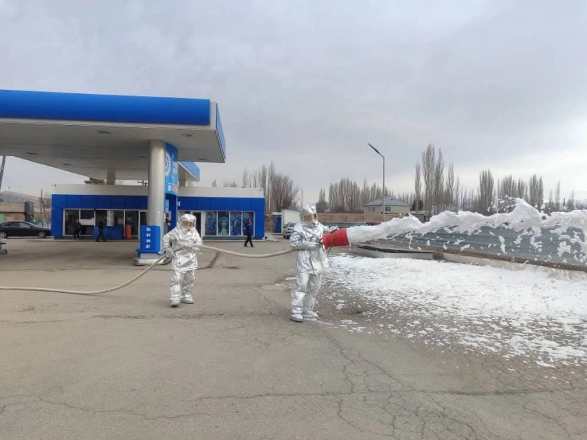 На заправке в Бакай-Ате проведены пожарно-тактические учения