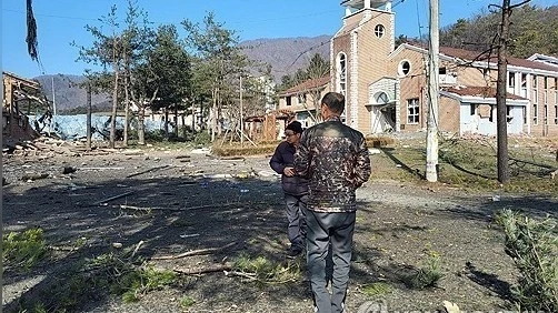 В Южной Корее истребитель случайно сбросил бомбы на жилой район во время учений, пострадали семь человек