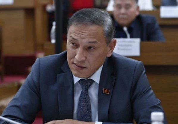 Алишер Эрбаев прокомментировал выступление Султанбая Айжигитова
