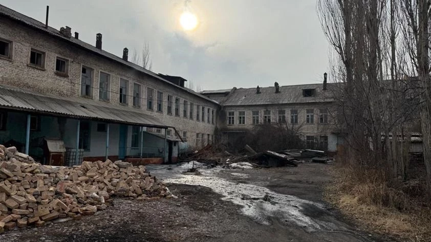 В ГКНБ рассказали о добровольном возвращении здания больницы в Сулюкте государству (фото)