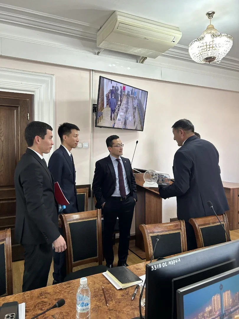 Китайская компания изучает возможность строительства монорельсовых дорог в Бишкеке