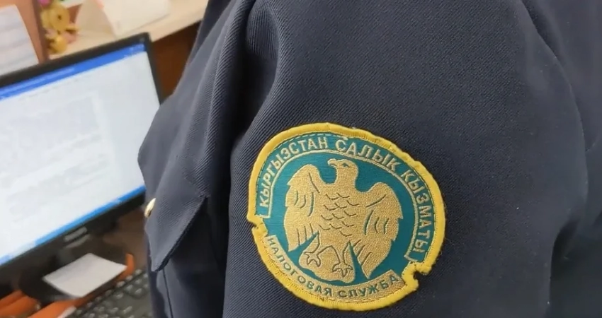 В Токмоке задержали налоговиков