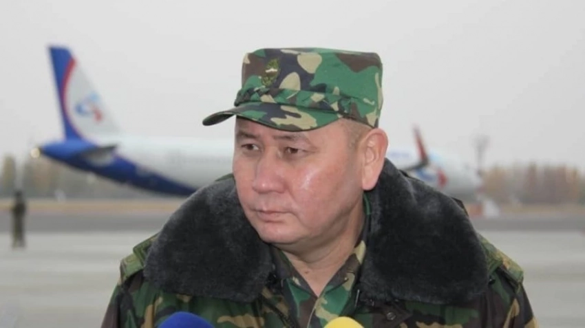 Полпред президента Айбек Шаменов извинился перед жителями села Достук