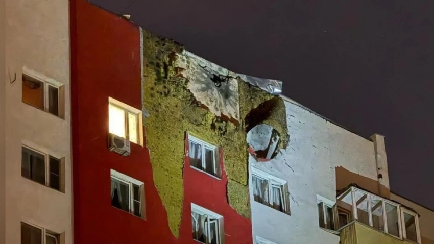 Москва подверглась массированной атаке беспилотников, ПВО сбили 65 дронов