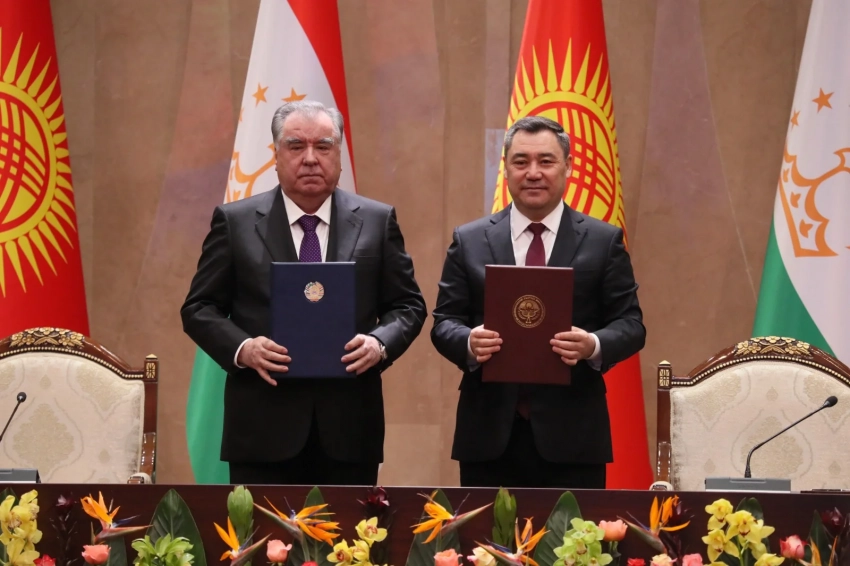 Президенты Кыргызстана и Таджикистана подписали соглашение о государственной границе