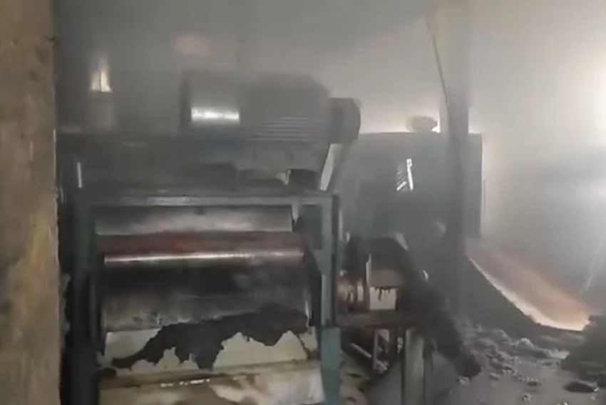 В Бишкеке горит швейный цех - видео