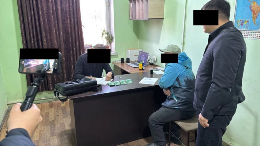 В Кара-Суу задержан мужчина по подозрению в даче взятки сотруднику милиции