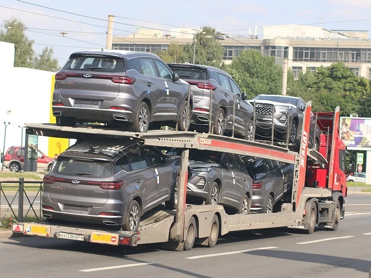В Кыргызстане утвержден временный порядок легализации отдельных категорий автотранспортных средств