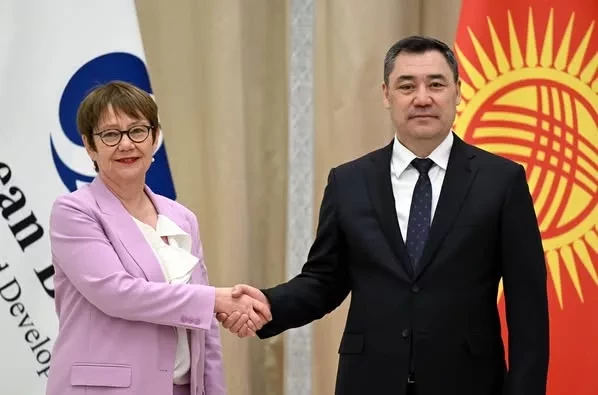 Садыр Жапаров встретился с президентом ЕБРР