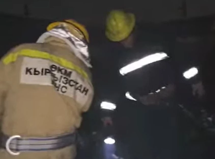 Ночной пожар на рынке "Кок-Сай" в Бишкеке: пострадавших нет