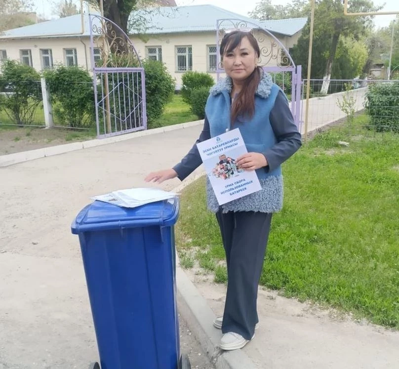 В Бишкеке стартовал школьный челлендж по сбору батареек