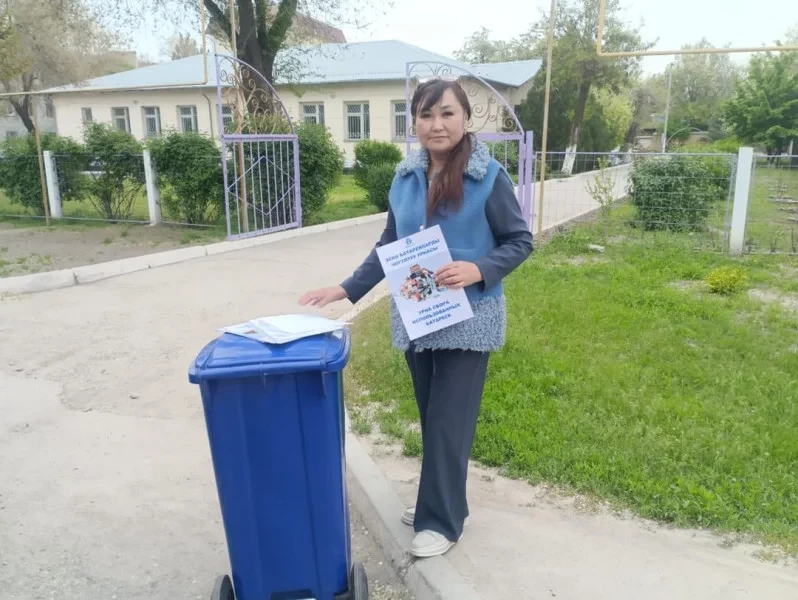 В Бишкеке школа, собравшая больше всего старых батареек, получит новую площадку