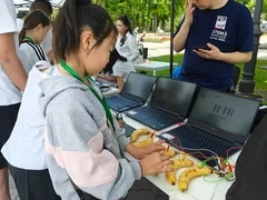 От дронов до велогенераторов: чем удивил Bishkek Maker Fest 2025