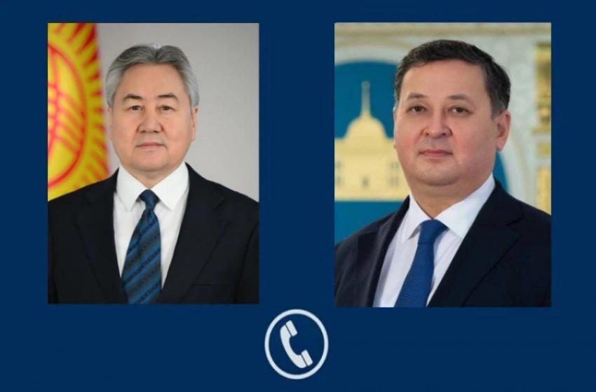 Жээнбек Кулубаев провел телефонный разговор с казахским коллегой