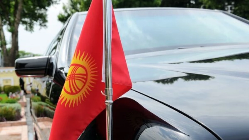 Депутатам Жогорку Кенеша закупят служебные автомобили