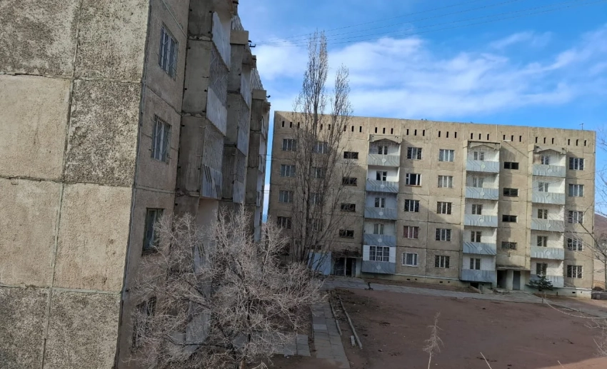 В Тонском районе в муниципальную собственность вернули 139 квартир, незаконно переданные частникам