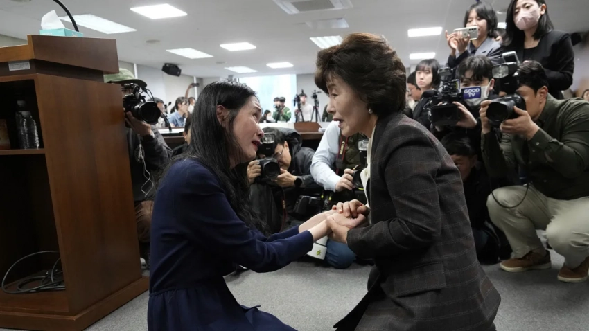 Эта страна была мировым «экспортером детей». Правительство Южной Кореи фальсифицировало свидетельства о рождении во время лихорадки по отправке детей за границу на усыновление