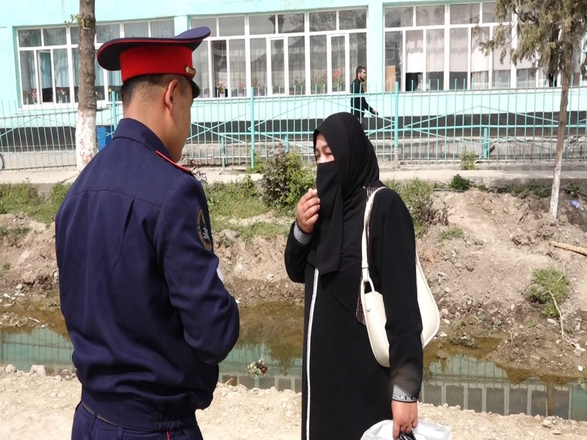 Жителям юга напомнили о запрете ношения никабов в общественных местах