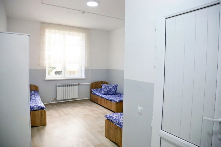 Постояльцы Дома-интерната для престарелых в Оше домогаются и бьют детей-сирот