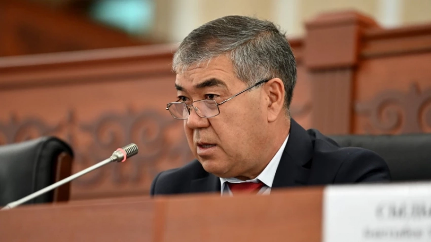 Депутат отказался от служебного авто и призвал коллег последовать его примеру