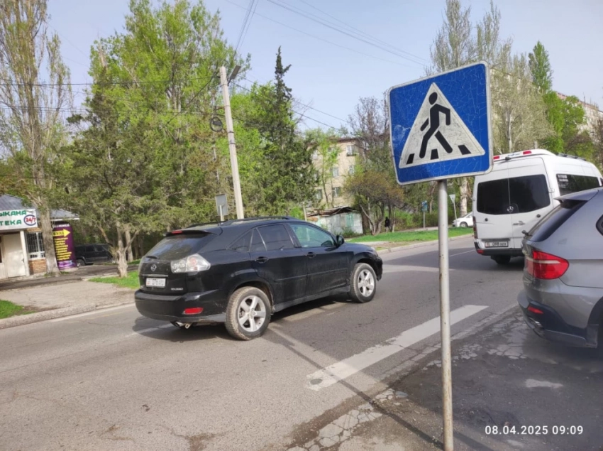 Жители 6-го микрорайона просили восстановить разметку по ул. Каралаева. Ответ мэрии