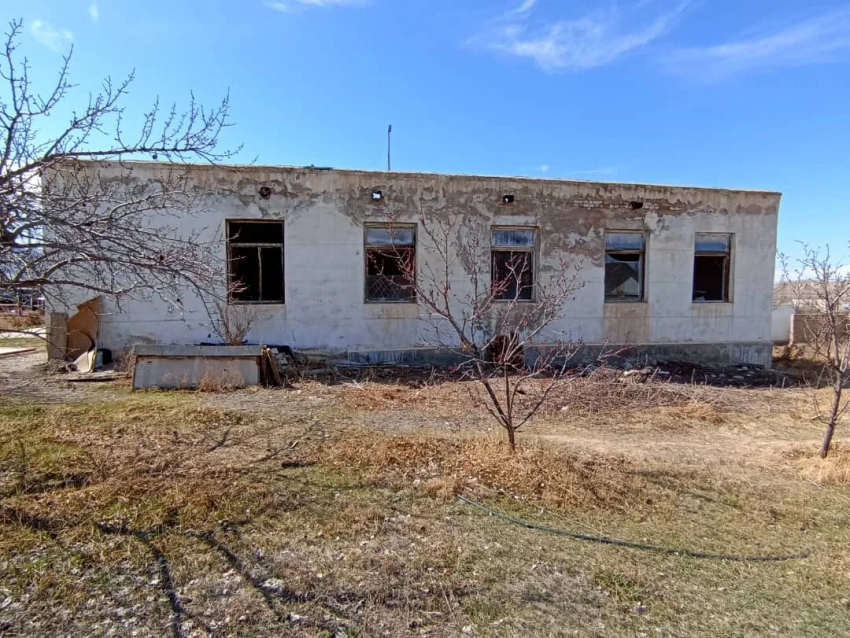 Государству вернули бывшее здание дома быта «Ак-Куу» в Тонском районе