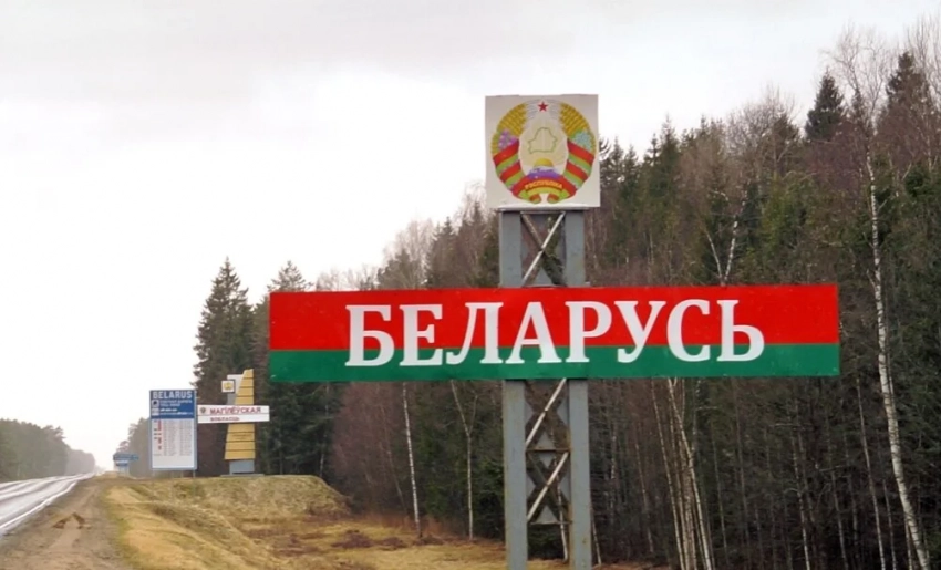 Кыргызстанцы могут пересекать российско-белорусскую границу наземным путем, напомнили в ЕЭК