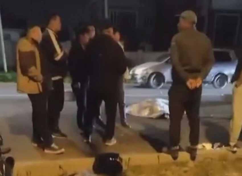В Бишкеке водовоз переехал парня на скутере 