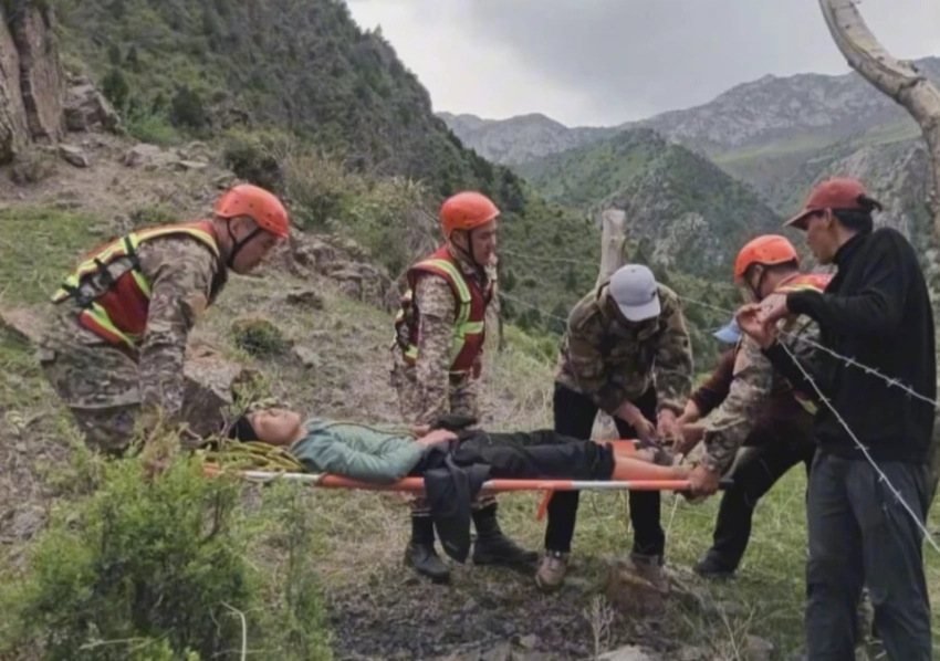 В горах Алайского района спасли 17-летнего парня (видео)