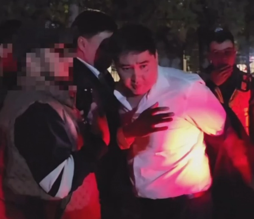 «Мне ничего не будет»: пьяный офицер устроил дебош в Бишкеке (видео)