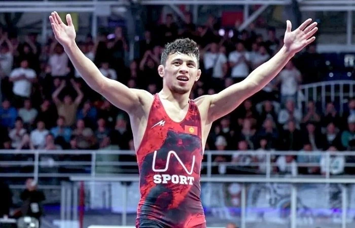 Сборная Кыргызстана по вольной борьбе выступает на "TaKhti Cup" в Иране