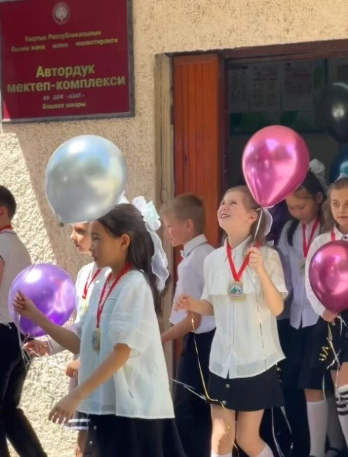 Родители и ученики выступили в защиту школы и детского сада "Акыл Ордо"