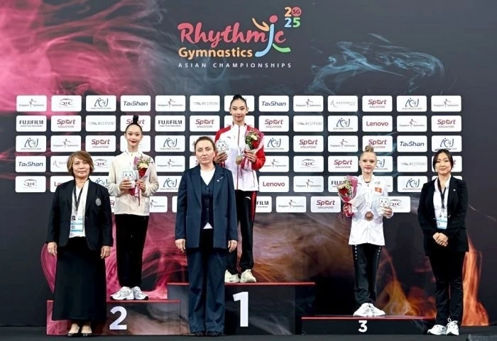 Гимнастка из Кыргызстана завоевала бронзу на чемпионате Азии в Сингапуре