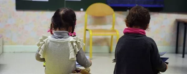В Кыргызстане растет число фостерных семей: уже 243 ребенка нашли временный дом