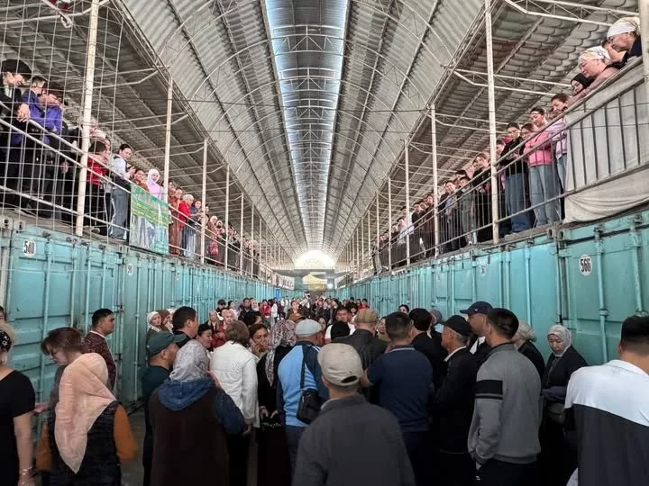 Ош: Торговцы рынка «Келечек» выступили против переезда на новый рынок