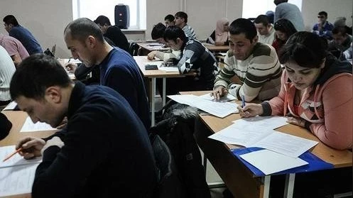 В России начнут читать мигрантам адаптационные лекции о «правильном поведении»