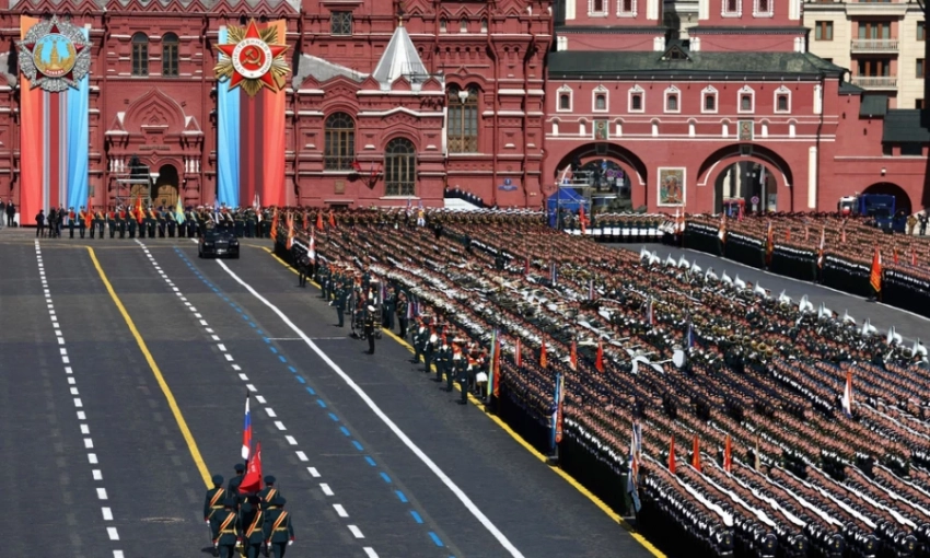 Зеленский: Мы не гарантируем безопасность мировым лидерам 9 мая в Москве