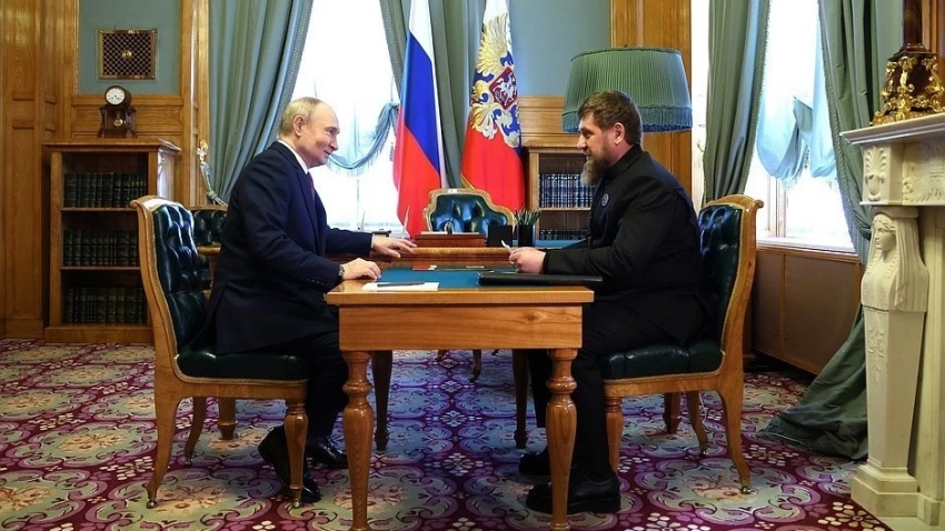 Путин встретился с Кадыровым. Ранее глава Чечни просил об отставке
