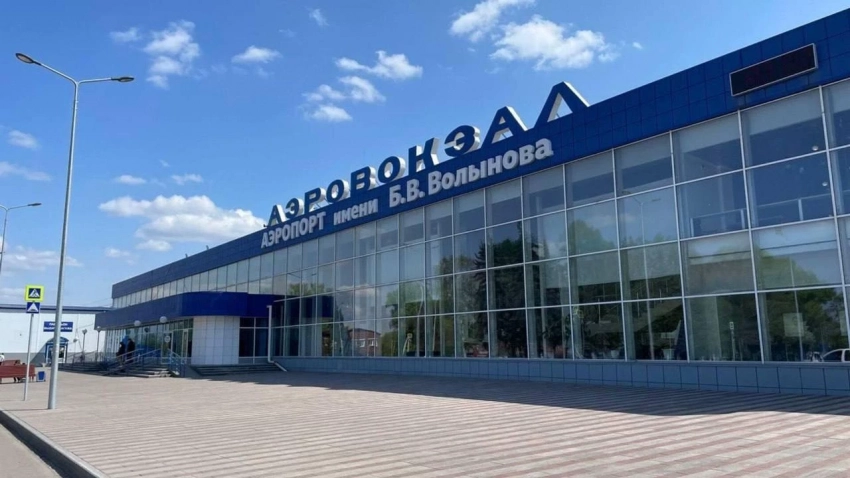 Первый полет. Кыргызстанка оставила ребенка в самолете, чтобы сходить за багажом