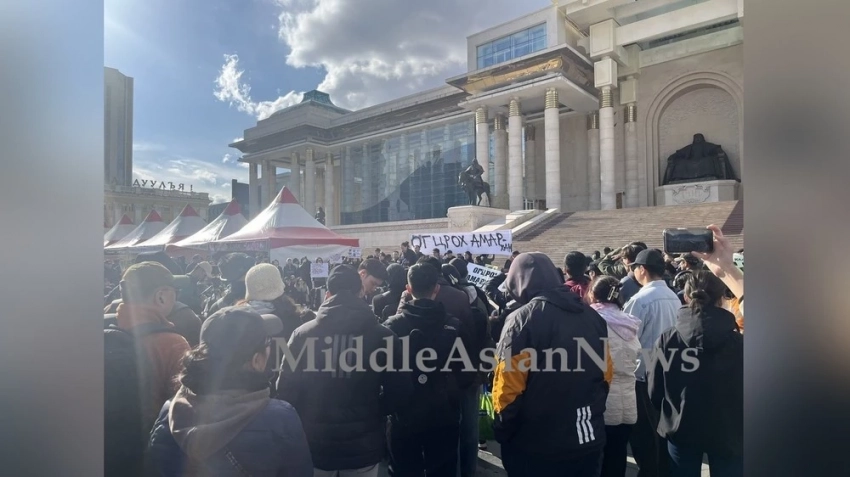 В Монголии протестующие расширили требования об отставке премьер-министра